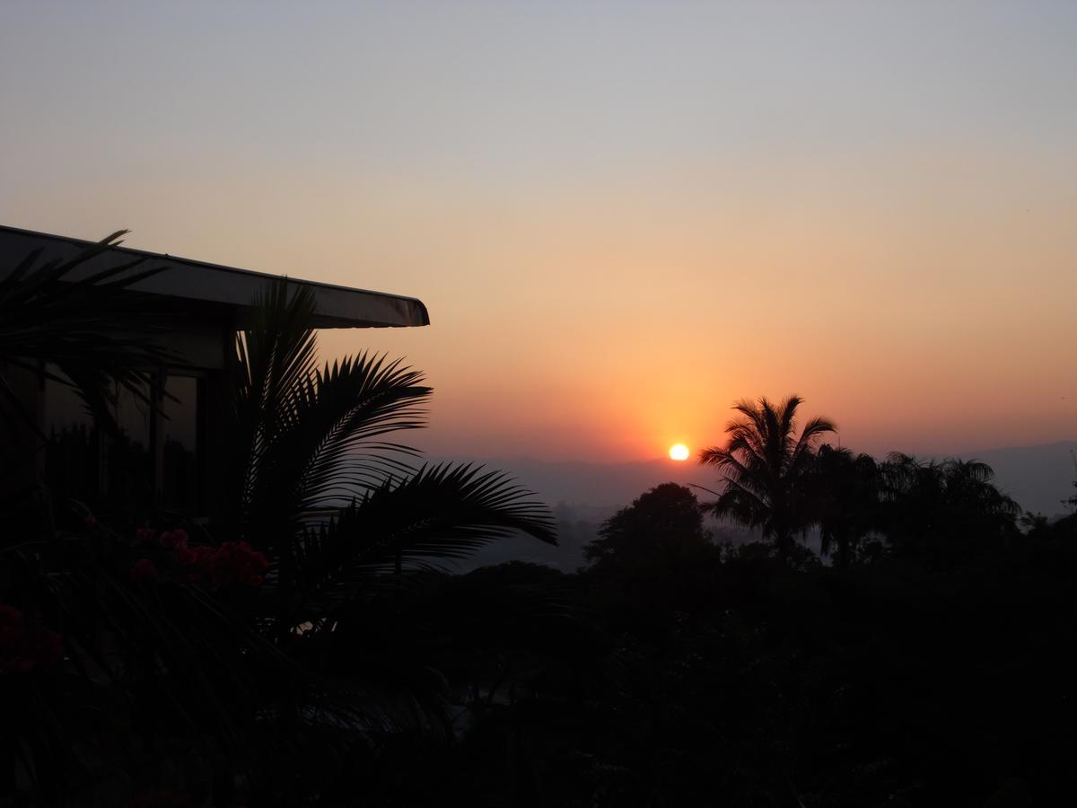 Aythaya Monte Divino Lodge Taunggji Kültér fotó